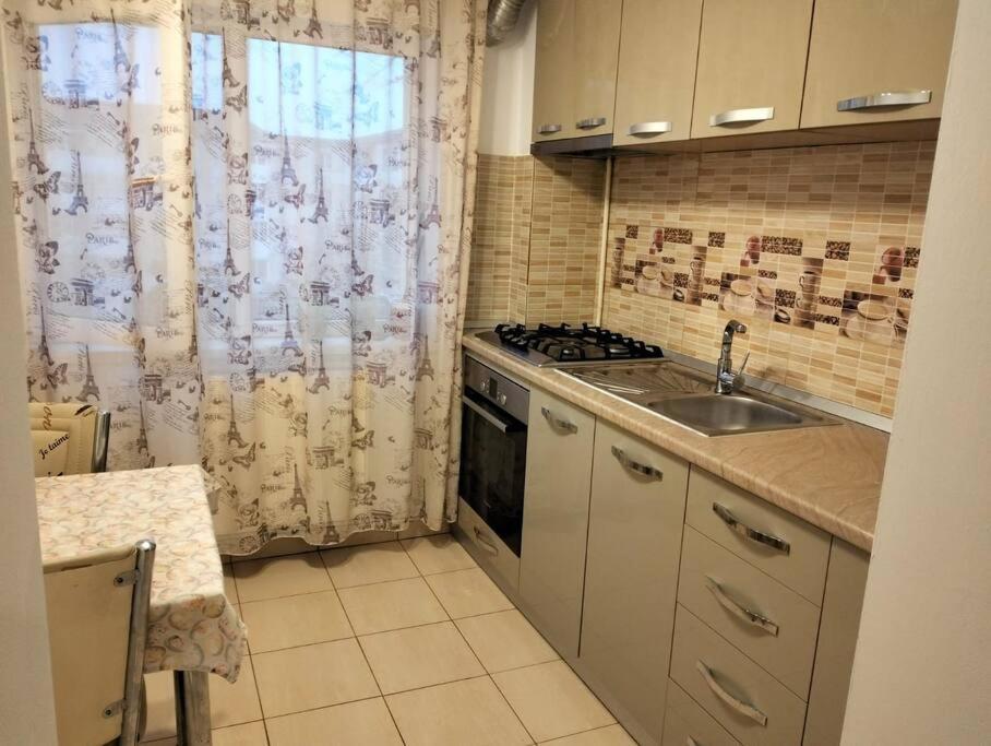 Apartament 3 Camere De Inchiriat Craiova Esterno foto